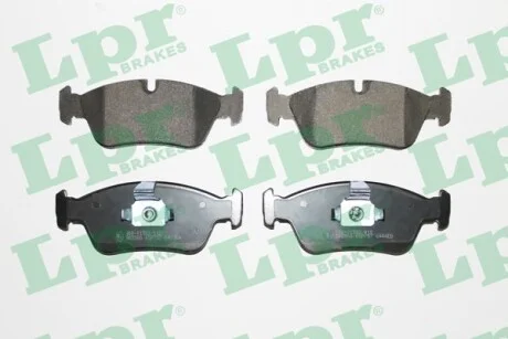 Тормозные колодки передние дисковые LPR 05P757