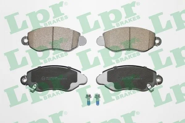 Тормозные колодки передние дисковые LPR 05P775 (фото 1)