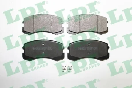 Тормозные колодки передние дисковые LPR 05P826