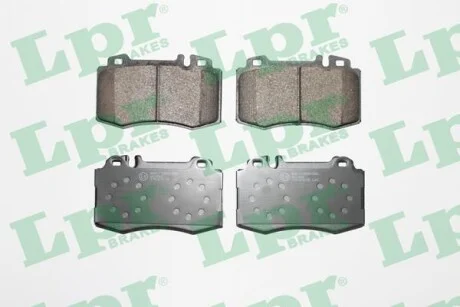 Тормозные колодки передние дисковые LPR 05P899
