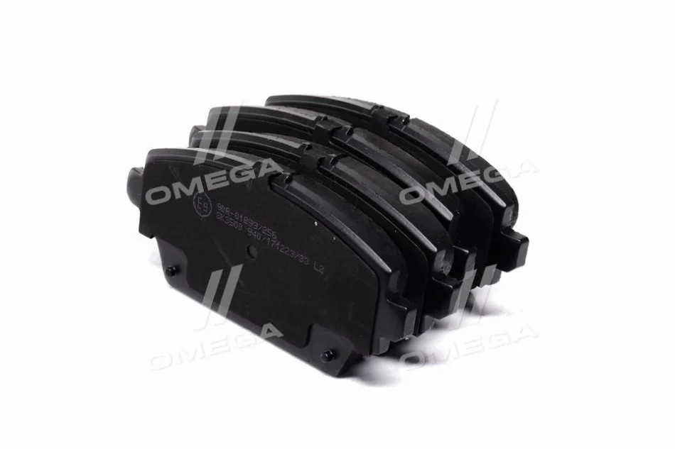 Тормозные колодки передние дисковые LPR 05P940 (фото 1)