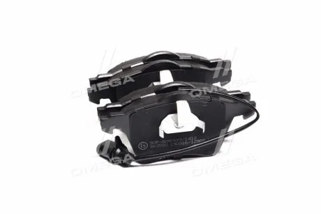 Тормозные колодки передние дисковые LPR 05P982