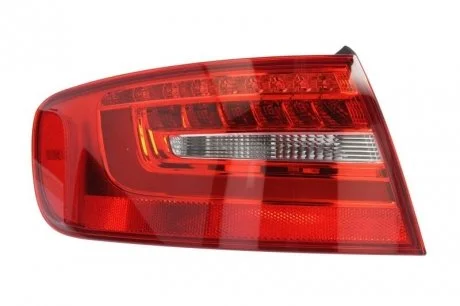 Фонарь задний слева наружный MAGNETI MARELLI 714081120701