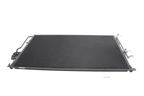 Радiатор кондицiонера MAHLE / KNECHT AC 553 001S