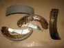 Тормозные колодки задние барабанные MANDO MLD04 (фото 2)