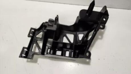 Кронштейн переднего бампера MAZDA BR5H502B1