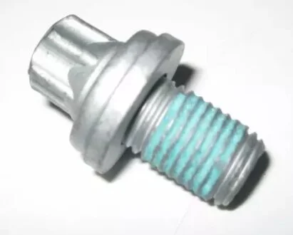 Болт MERCEDES-BENZ 0009909103