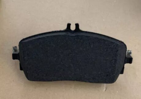 Тормозные колодки MERCEDES-BENZ A0004202404
