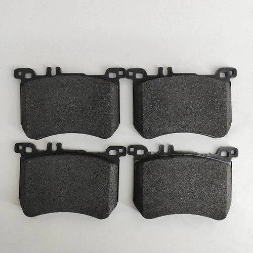 Тормозные колодки передние дисковые MERCEDES-BENZ A0004202705 (фото 1)