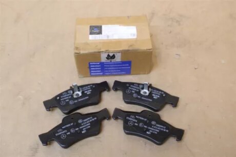 Тормозные колодки MERCEDES-BENZ A000420960490