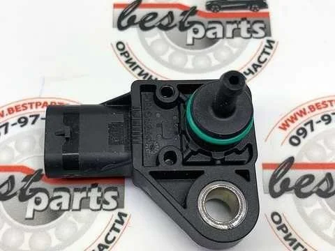 Датчик тиску у впускному колекторі. MERCEDES-BENZ A0071533128 (фото 1)