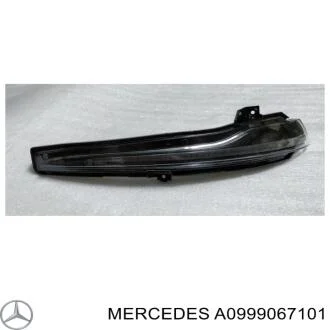 Повторювач повороту лівого дзеркала MERCEDES-BENZ A0999067101