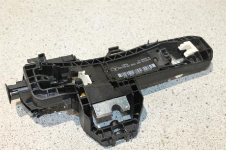 Ручка дверей MERCEDES-BENZ A2047602434