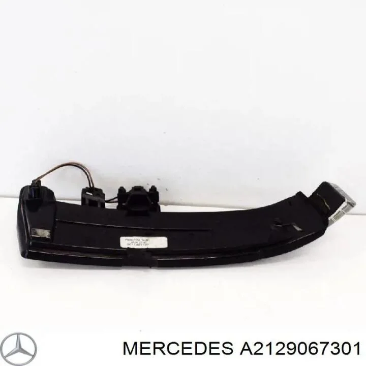 Повторювач покажчика повороту у дзеркалі MERCEDES-BENZ A2129067301 (фото 1)