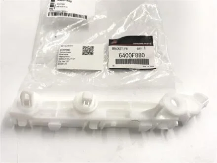 Кронштейн бампера MITSUBISHI 6400F880
