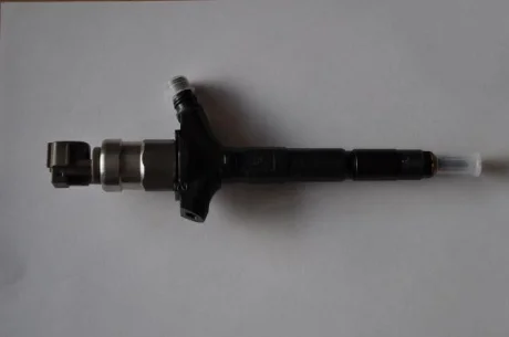 Форсунка паливна NISSAN 166005X00A