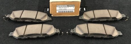 Гальмівні колодки передні Z52 NISSAN D10603JA0A