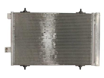 Радiатор кондицiонера NISSENS 940239