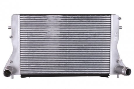 Радиатор интеркулера NISSENS 96420 (фото 1)