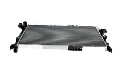 Радиатор охлаждения двигателя алюминий, пластик, механическая коробка передач NRF 58282A