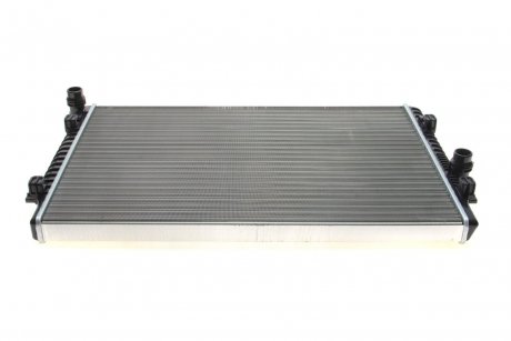 Радиатор охлаждения VW Golf VII/Passat 1.8/2.0 12 NRF 58437A