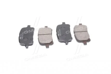 Тормозные колодки передние дисковые PARTS-MALL PKF-007