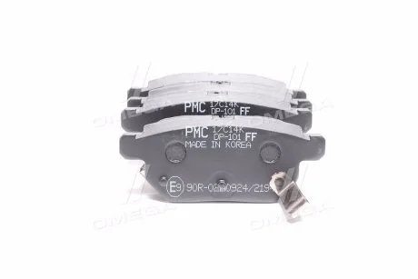 Тормозные колодки задние дисковые PARTS-MALL PKF-E22