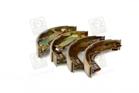 Тормозные колодки задние барабанные PARTS-MALL PLA-024