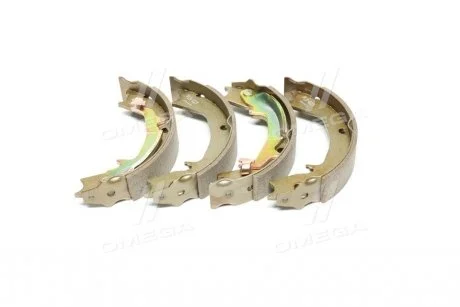 Тормозные колодки задние барабанные PARTS-MALL PLB-023
