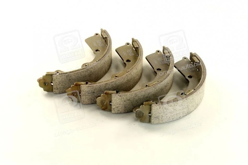 Тормозные колодки задние барабанные PARTS-MALL PLB-030 (фото 1)