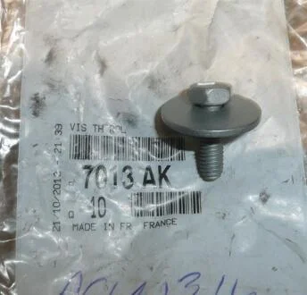 Болт Peugeot/Citroen 7013AK