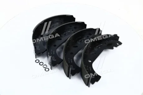 Тормозные колодки задние барабанные REMSA 4417.00