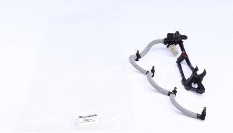 Шланг топливный RENAULT 166718953R