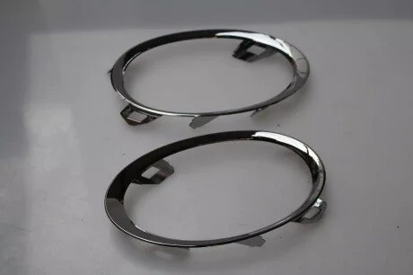 Накладка декоративна передняя RENAULT 261527339R