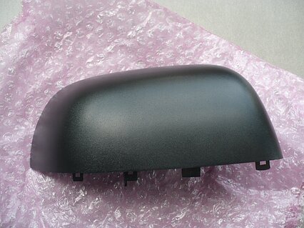 Крышка бокового зеркала правого RENAULTV RENAULT 963747626R