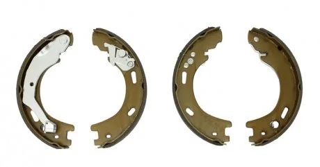 Тормозные колодки задние барабанные STARLINE BC 09570