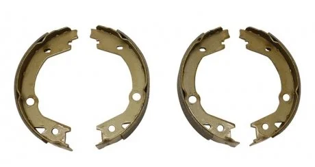 Тормозные колодки задние барабанные STARLINE BC 09800