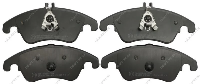 Тормозные колодки передние дисковые STARLINE BD S895 (фото 1)