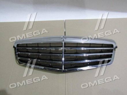 Решітка радіатора MB 212 09-12 TEMPEST 035 4585 990