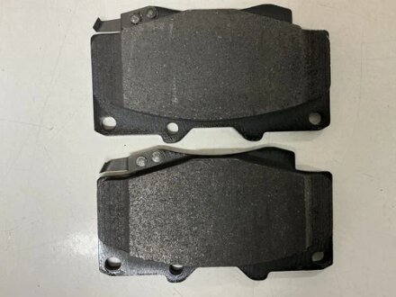 Колодки тормозные пер (04 TOYOTA 04465YZZR2