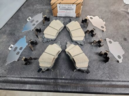 Гальмівні колодки дискові TOYOTA 04466F4010