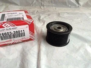 Ролик ремня поликлинового (приводного) TOYOTA 1660338011