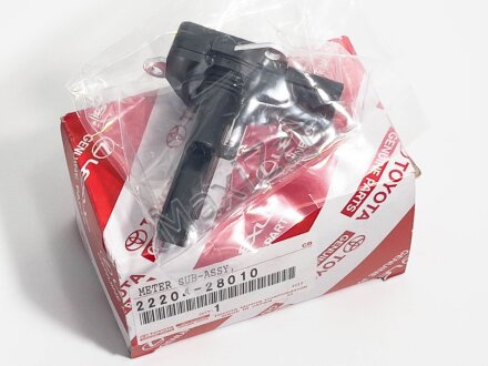 Датчик потока (расхода) воздуха, расходомер M.A.F. - (Mass Airflow) TOYOTA 2220428010