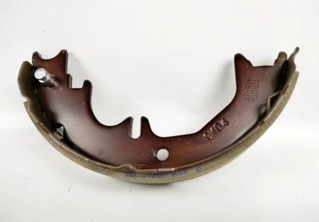 Колодка стояночного тормоза (1 шт) TOYOTA 4654060060