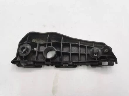 Направляюча бампера переднього L Toyota Auris 06-12 Corolla (вир-во Toyota) TOYOTA 5253612080