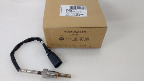 Датчик температуры отработавших газов (ОГ), перед турбиной VAG 03L906088JK