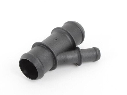 Фланец системы охлаждения VAG 1C0121087E