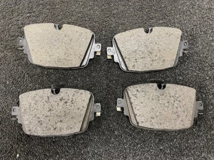 Тормозные колодки дисковые VAG 4M8698451C