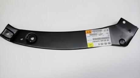 Кронштейн переднього бампера VAG 5N0805932B