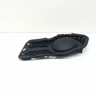 Решітка переднього бампера VAG 5N0853665B9B9